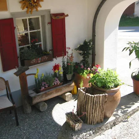 Chesa Selfranga Hostel Klosters