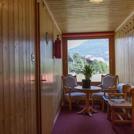 Chesa Selfranga Ostello *