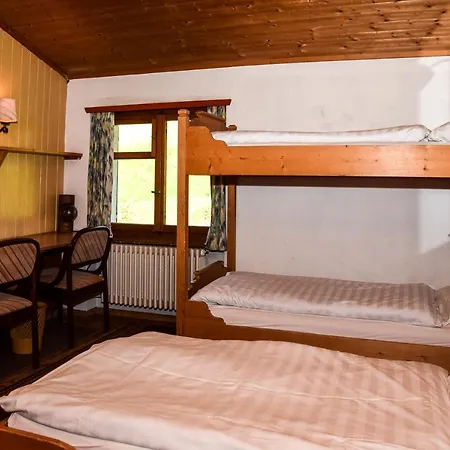 Chesa Selfranga Auberge de jeunesse Klosters-Serneus