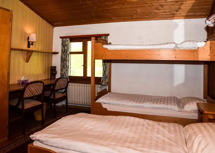 Chesa Selfranga Hostel Klosters